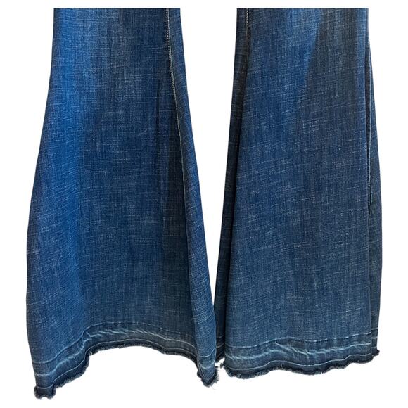 Free People We The Free Irreplaceable Button Fly High Waist Flared Jeans Blue 25 - Picture 6 of 9